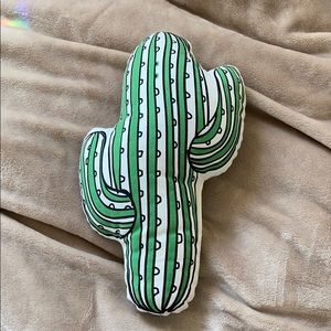 Small cactus pillow 🌵